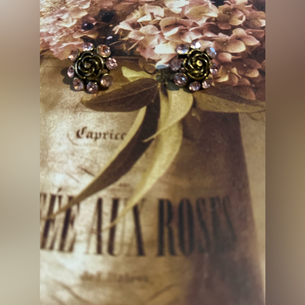 Avon vintage Gold plated earrings with pink CZ diamond studded earrings